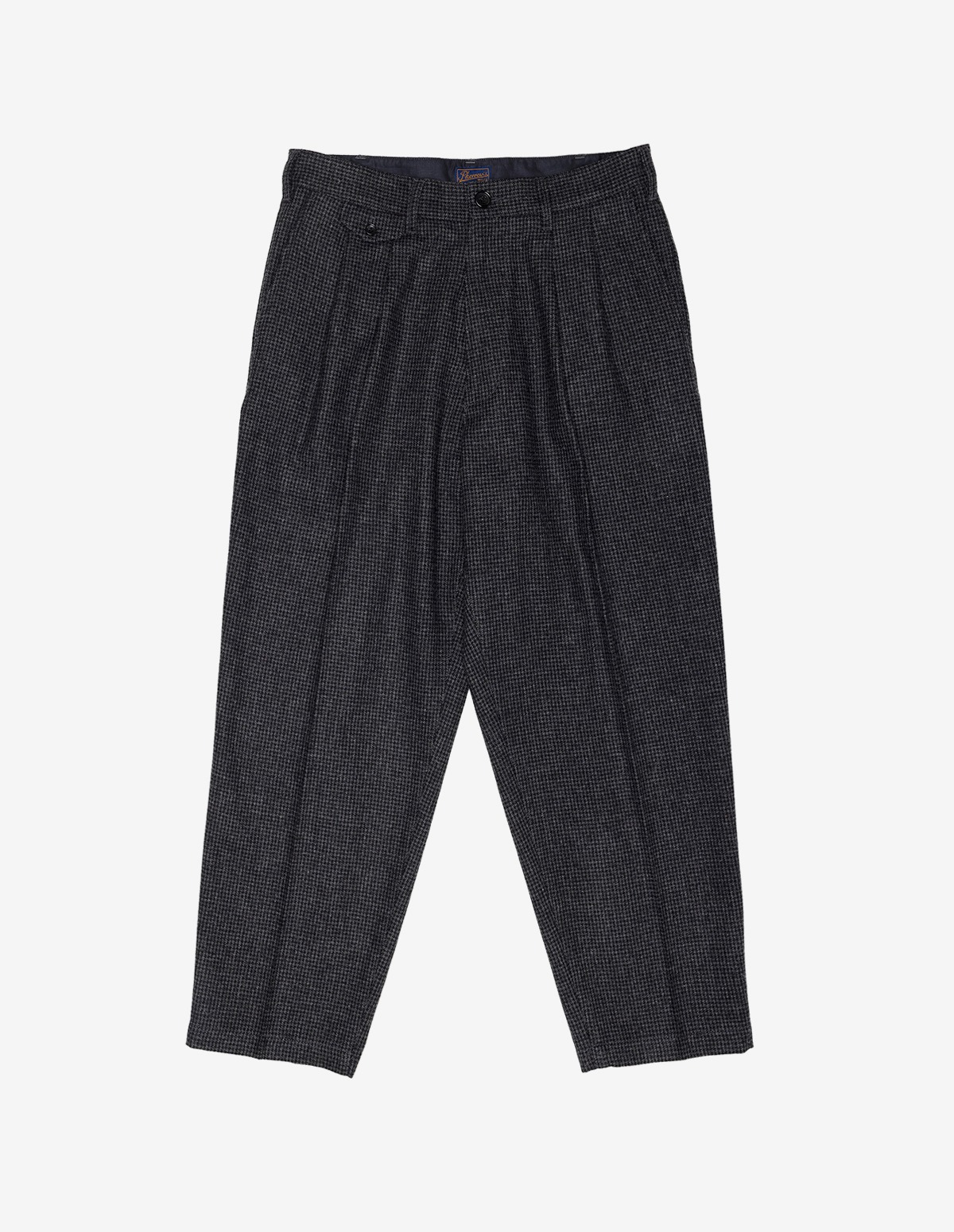 22W-PTTP1 Two-tuck Tapered Pants